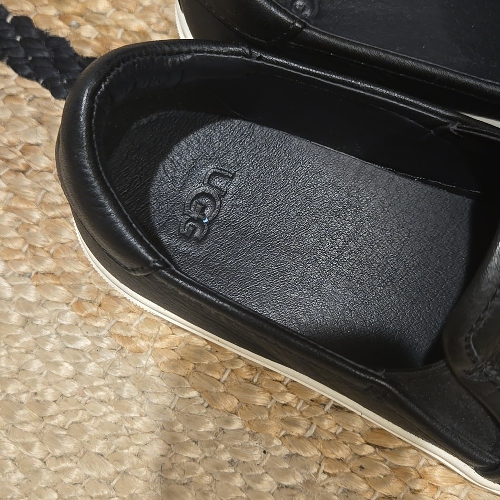 UGG Jass Black Slip-On Sneakers, VGUC, 7.5, Comfort, Platform Sole, - Picture 3 of 6